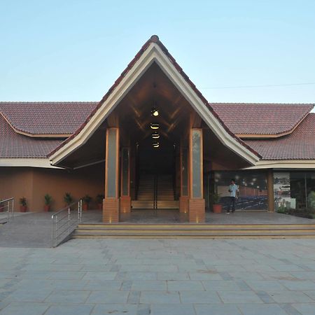Jetalpur Palm Green Club Resort מראה חיצוני תמונה