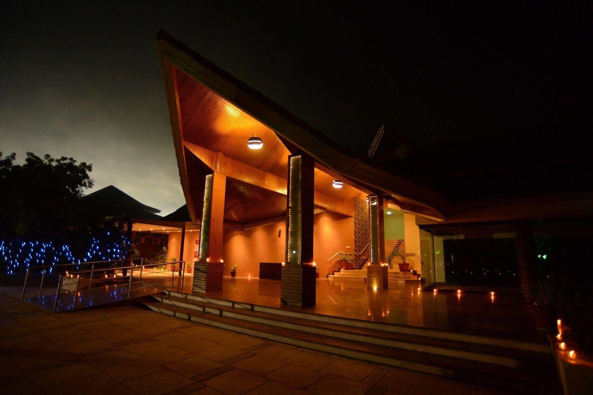 Jetalpur Palm Green Club Resort מראה חיצוני תמונה