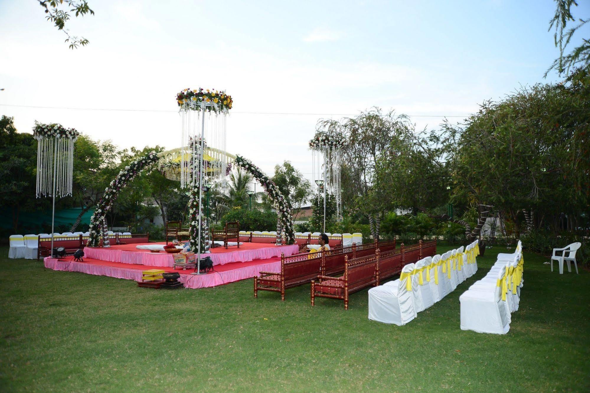 Jetalpur Palm Green Club Resort מראה חיצוני תמונה