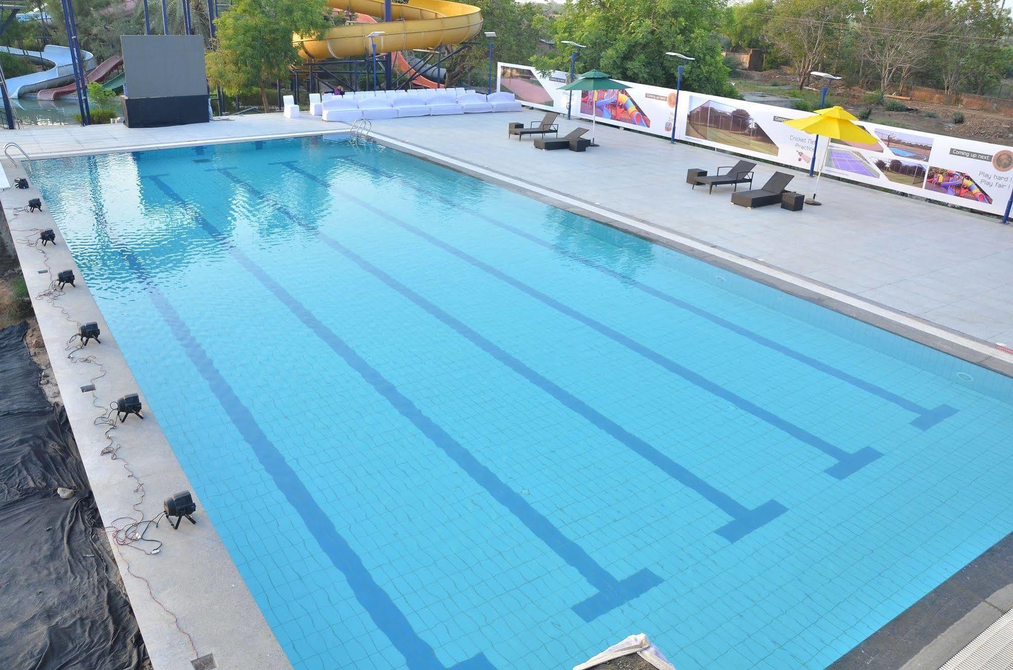 Jetalpur Palm Green Club Resort מראה חיצוני תמונה
