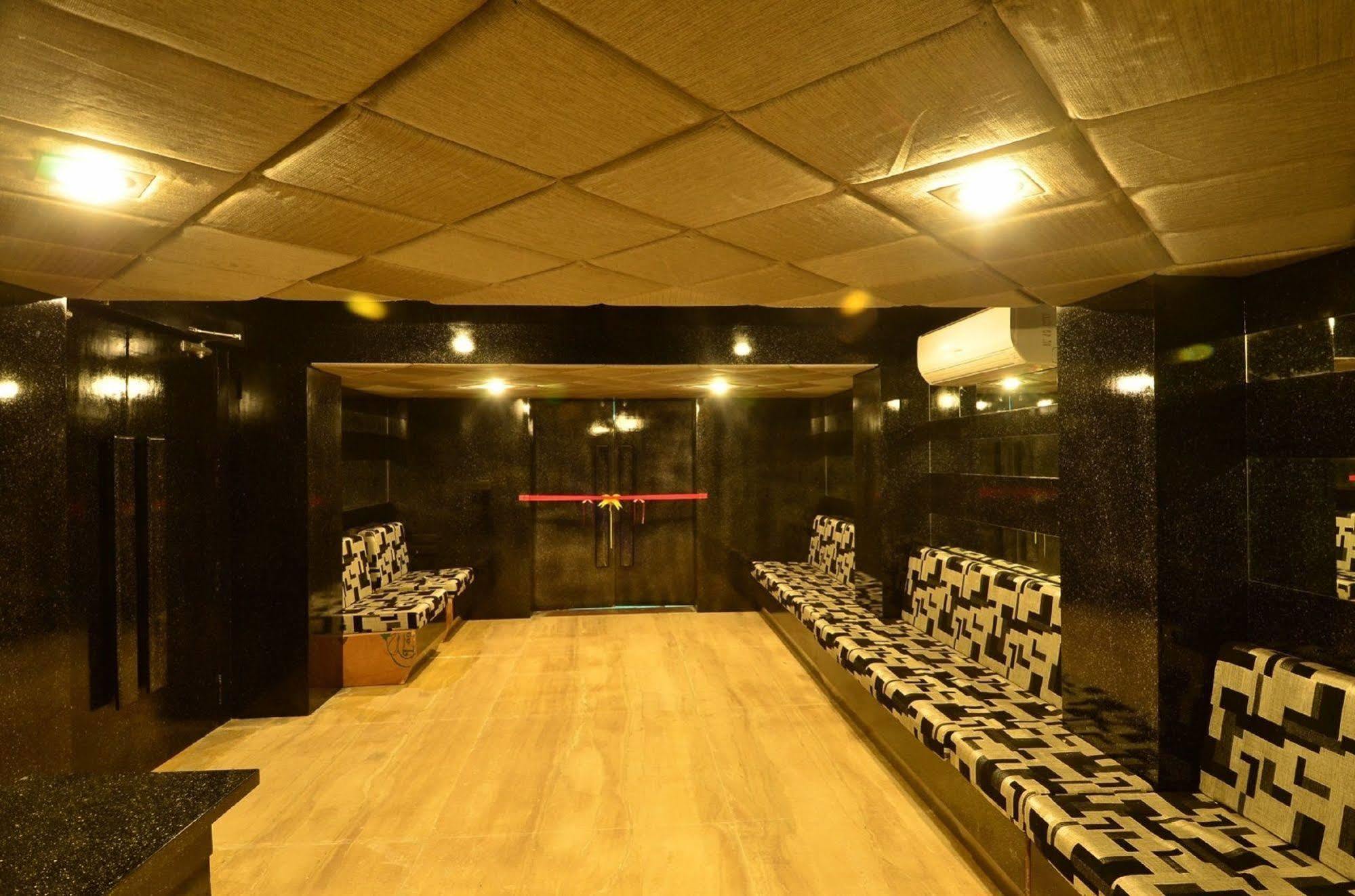 Jetalpur Palm Green Club Resort מראה חיצוני תמונה